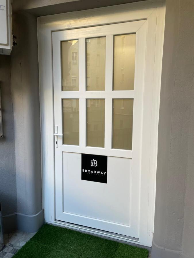 Broadway Apartments B3 Ντέμπρετσεν Εξωτερικό φωτογραφία